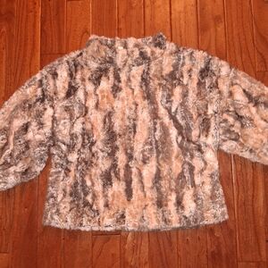 IVY JANE Faux Fur 3/4 Sleeve Popover